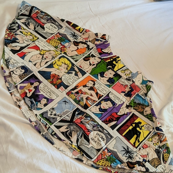 Retrolicious Dresses & Skirts - Comic book mini-skirt